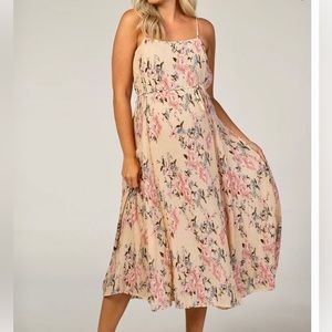 Beautiful light pink, textured dress, never worn